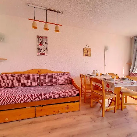 Spacieux 2 Pieces - Skis Aux Pieds - Balcon Sud - Proche Commerces - Parking Dispo - Fr-1-344-1048 Apartment *