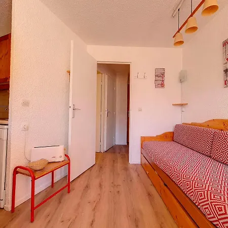 Spacieux Proche Pistes Et Commerces Avec Balcon Exposé Sud - Fr-1-344-1048