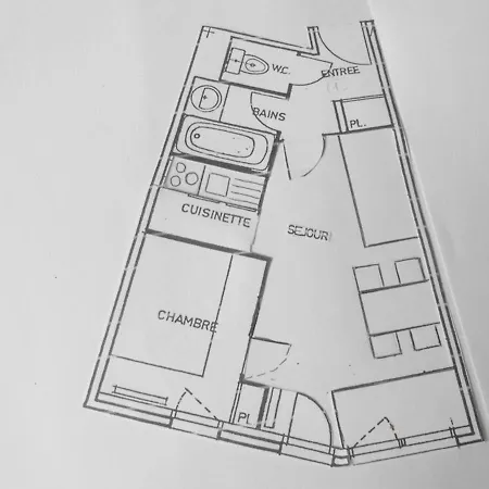 Spacieux 2 Pieces - Skis Aux Pieds - Balcon Sud - Proche Commerces - Parking Dispo - Fr-1-344-1048 Apartment